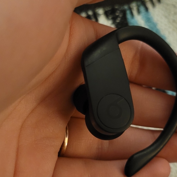 Powerbeat Pros - Picture 5 of 9